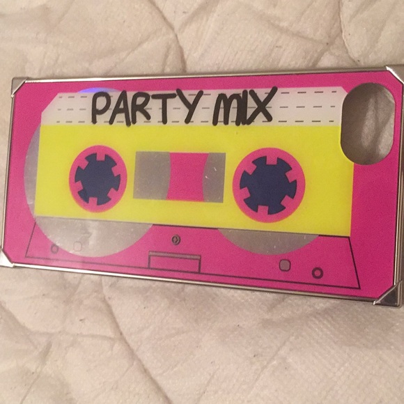 iPhone 6 case - Picture 1 of 1